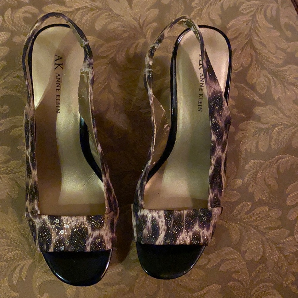 Anne Klein size 7M gold & black leopard design; slingback wedges.  fabric. GUC